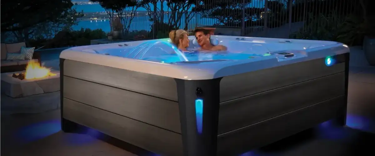 Jacuzzi ogrodowe: Jak wybrać i ile kosztuje prawdziwy relaks?