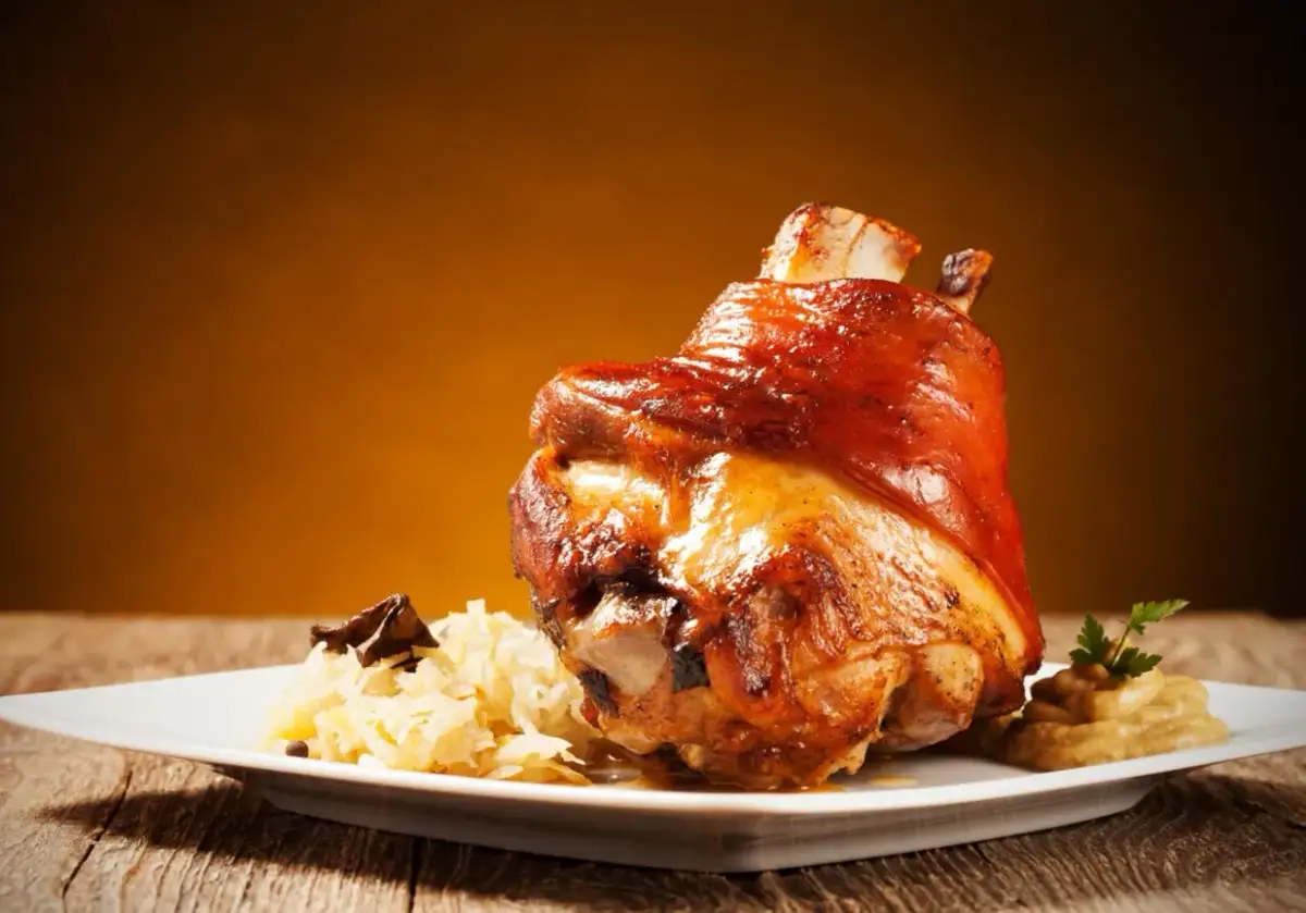 Jak zapeklować golonkę do gotowania: proste metody i smaki, które zaskoczą