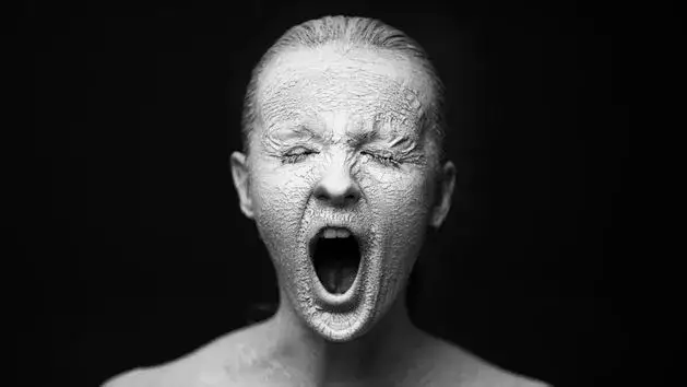 Objawy niedoboru wody w organizmie - poznaj niebezpieczne sygnały