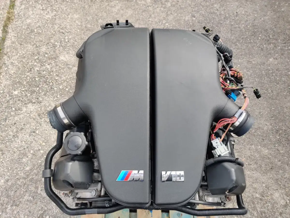 BMW V10: Legenda S85B50 czy warto kupić M5/M6? (70 znaków)