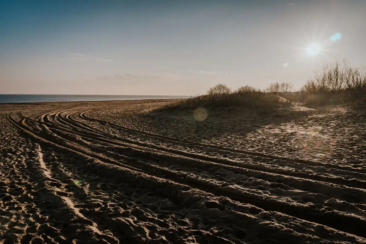 Gdzie Wisła spotyka Bałtyk? Ujście i atrakcje, które musisz znać