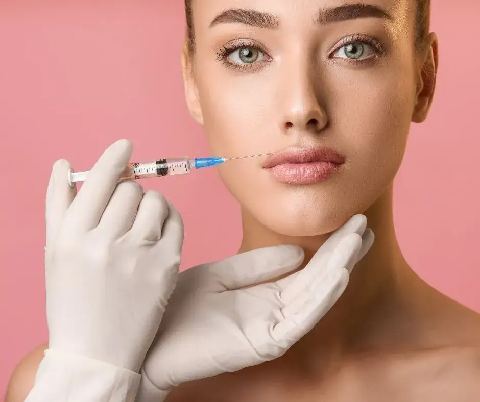 Jak wyglądają usta po kwasie hialuronowym? Oczekiwania i efekty