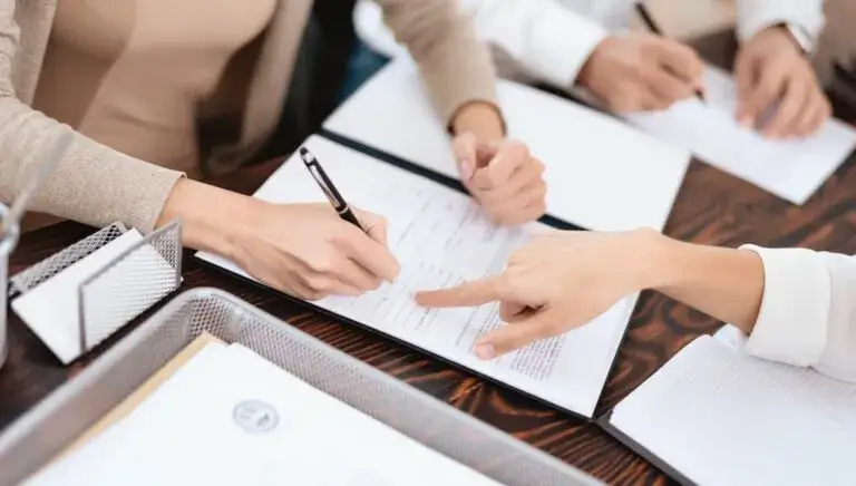 Ile odpisów skargi na czynności komornika? Kluczowe informacje i porady