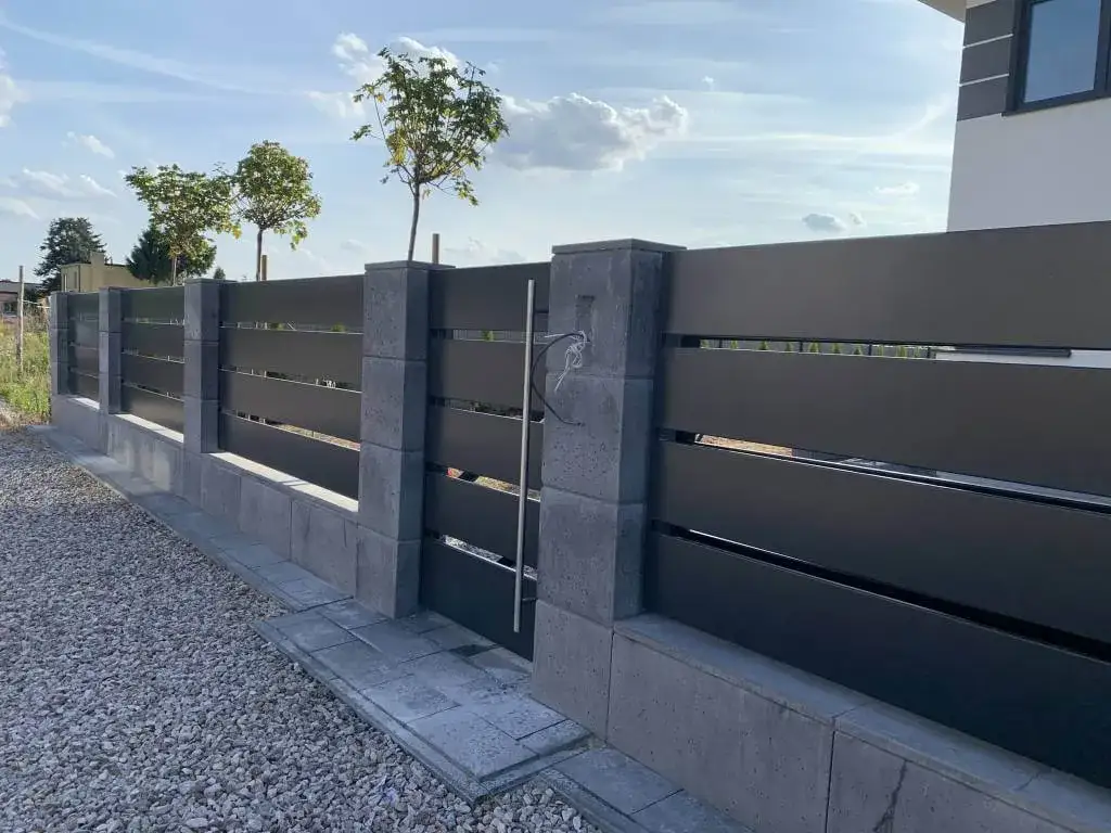 Płot do 2,2m bez zgłoszenia? Sprawdź przepisy i uniknij kary