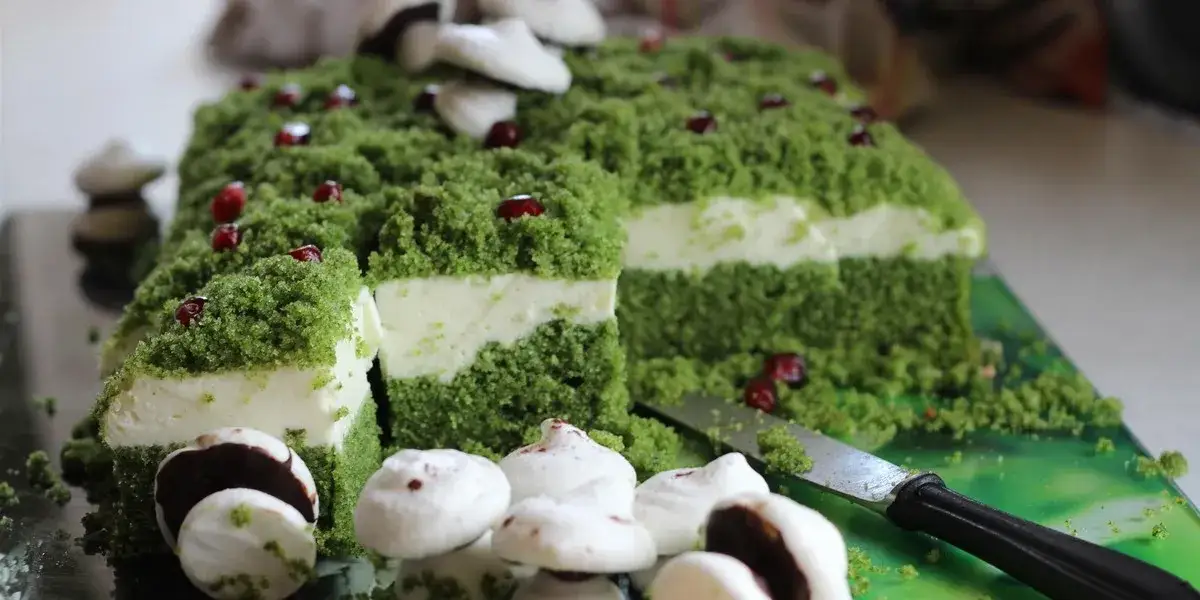 Pyszne przepisy kulinarne na ciasto szpinakowe, które zaskoczą gości