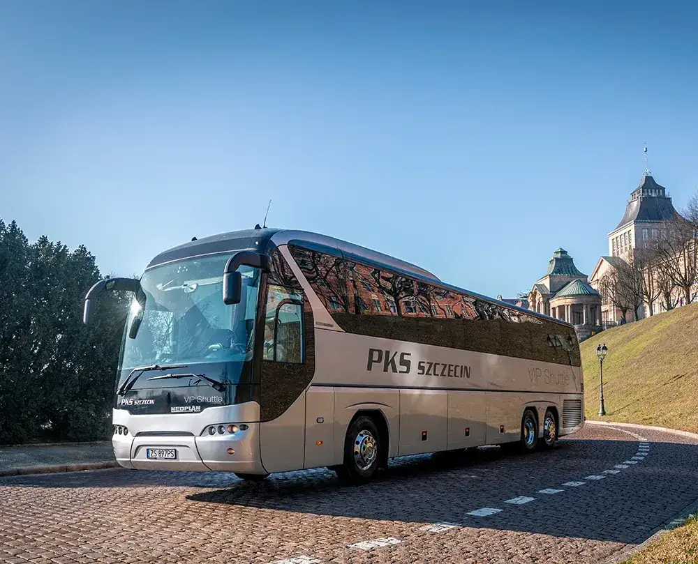 Busy Szczecin: PKS, Owocowa, lotniska znajdź swój przystanek!