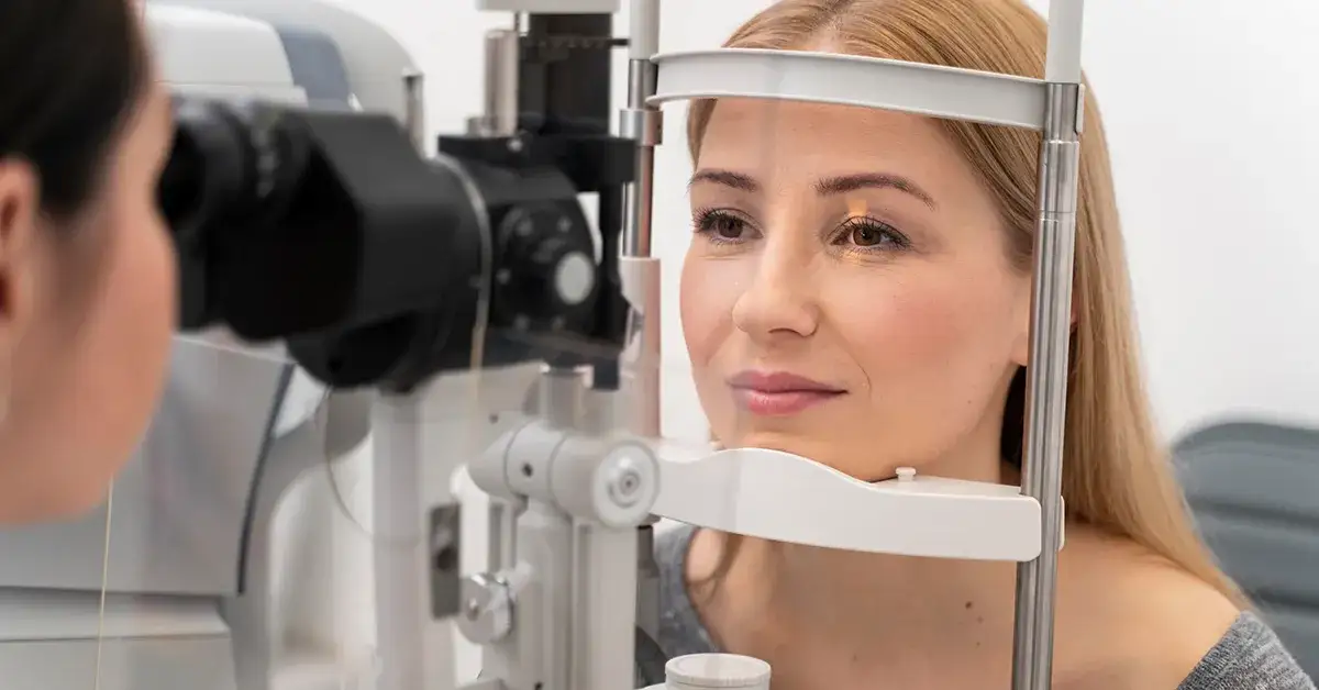 Astygmatyzm co to za wada? Objawy, przyczyny i skuteczne leczenie