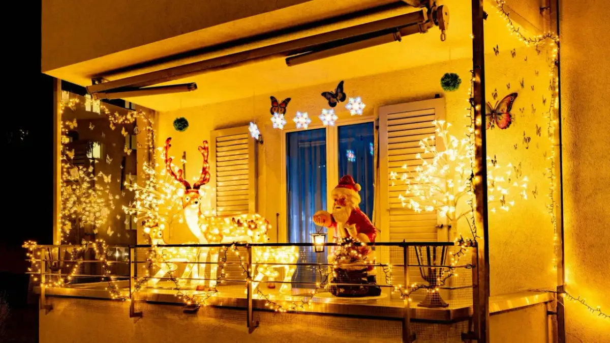 Jak ozdobić taras na święta Bożego Narodzenia, by zachwycał gości