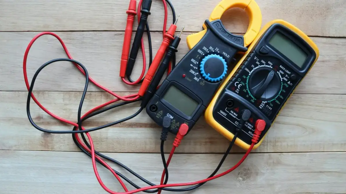 Jaki multimetr kupić? Poradnik: amator, pro, fotowoltaika