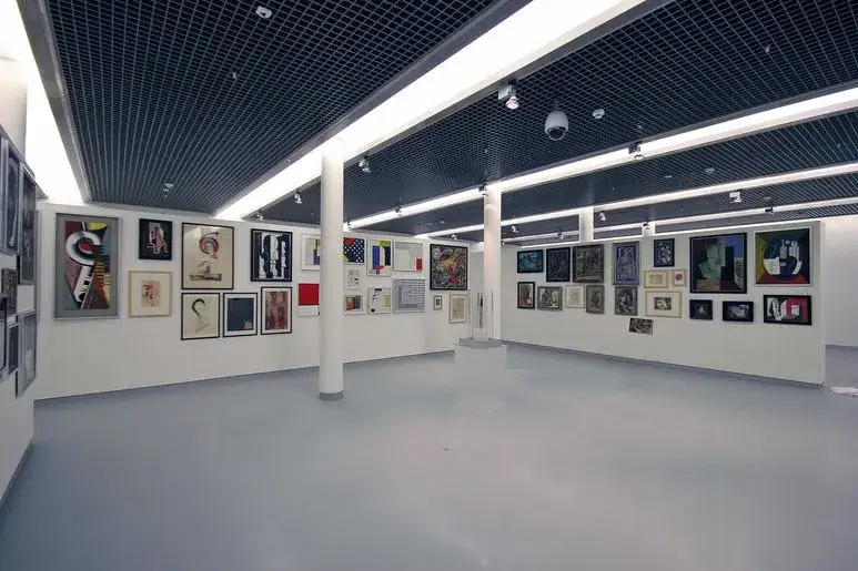 Muzeum sztuki współczesnej Łódź - historia, wystawy i atrakcje