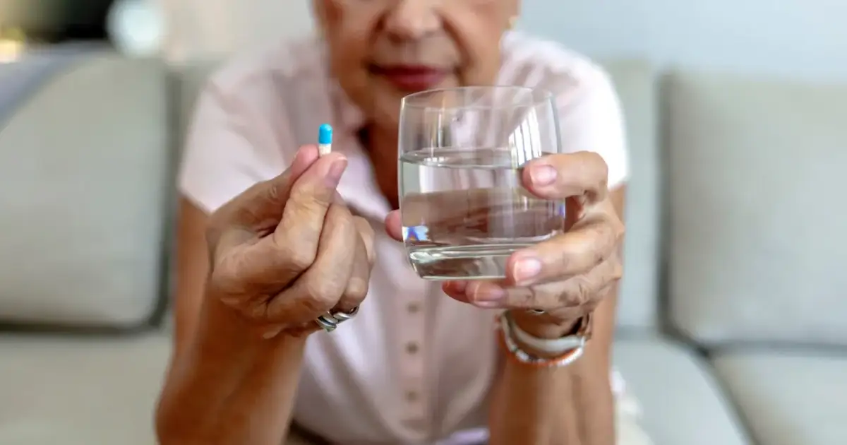 Jakie witaminy zażywać po 65 roku życia, aby uniknąć niedoborów?