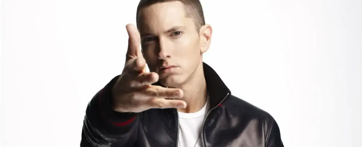 Kiedy ma urodziny Eminem? Odkryj ciekawostki o jego święcie