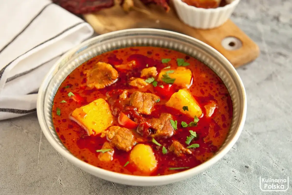 Idealna zupa gulaszowa? Poznaj przepis i uniknij błędów!