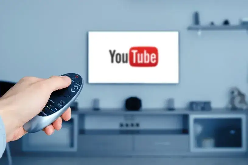 Jak włączyć YouTube na telewizorze przez telefon bez problemów