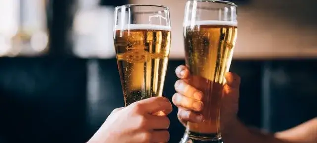 Dlaczego piwo bezalkoholowe jest drogie? Oto zaskakujące powody