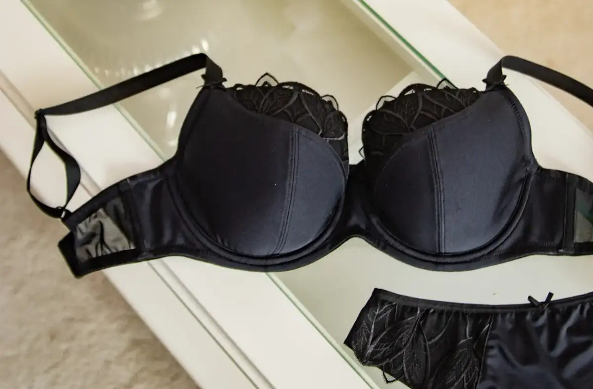 Jak uszyć stanik push up? Perfekcyjne dopasowanie krok po kroku