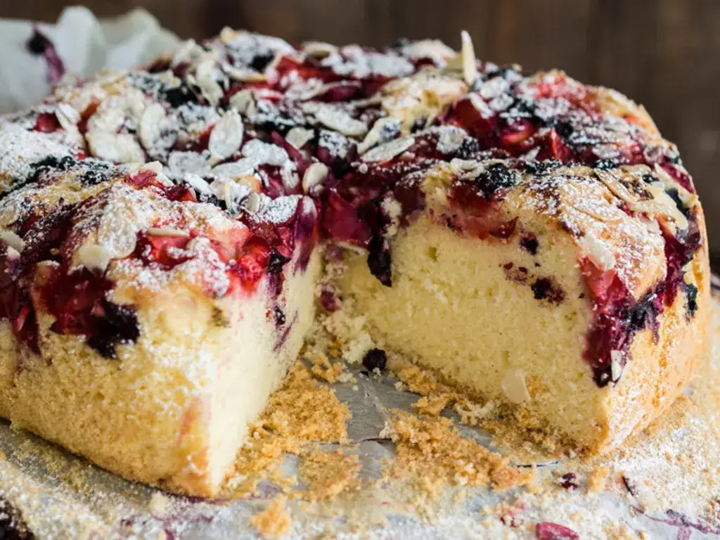 Przepisy na ciasta z owocami: Szybkie, klasyczne i z poradami