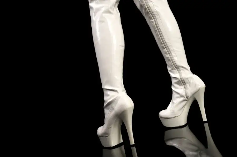 Obcas kaczuszka dla kogo? Sprawdź, kto powinien je nosić