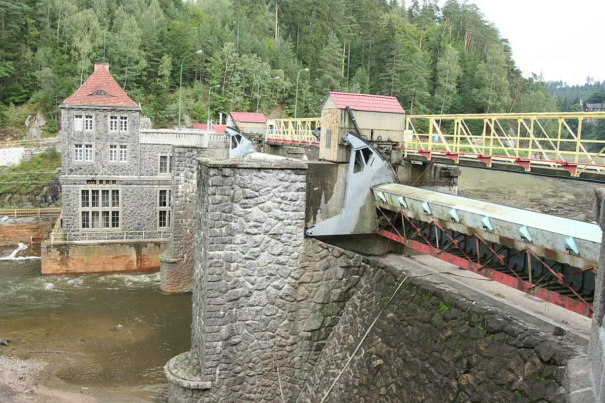 Elektrownia Bobrowice - historia, znaczenie i techniczne szczegóły