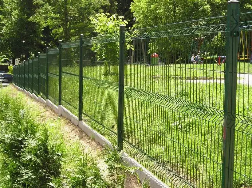 Samodzielny montaż ogrodzenia panelowego: Poradnik krok po kroku