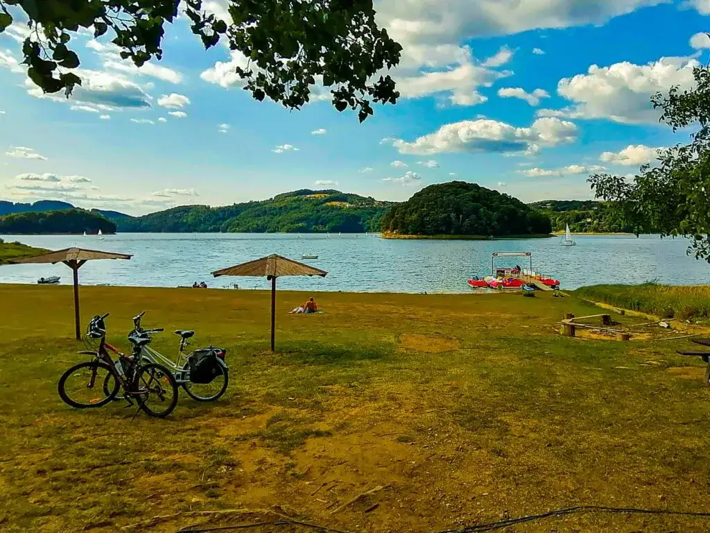 Jezioro Rożnowskie - raj dla miłośników przyrody i aktywnego wypoczynku