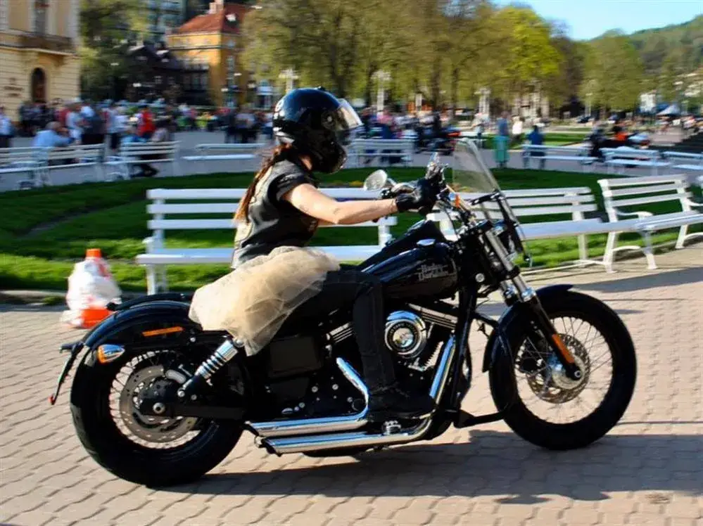 Najlepsze trasy motocyklowe w Śląsku – odkryj ukryte perełki i emocje