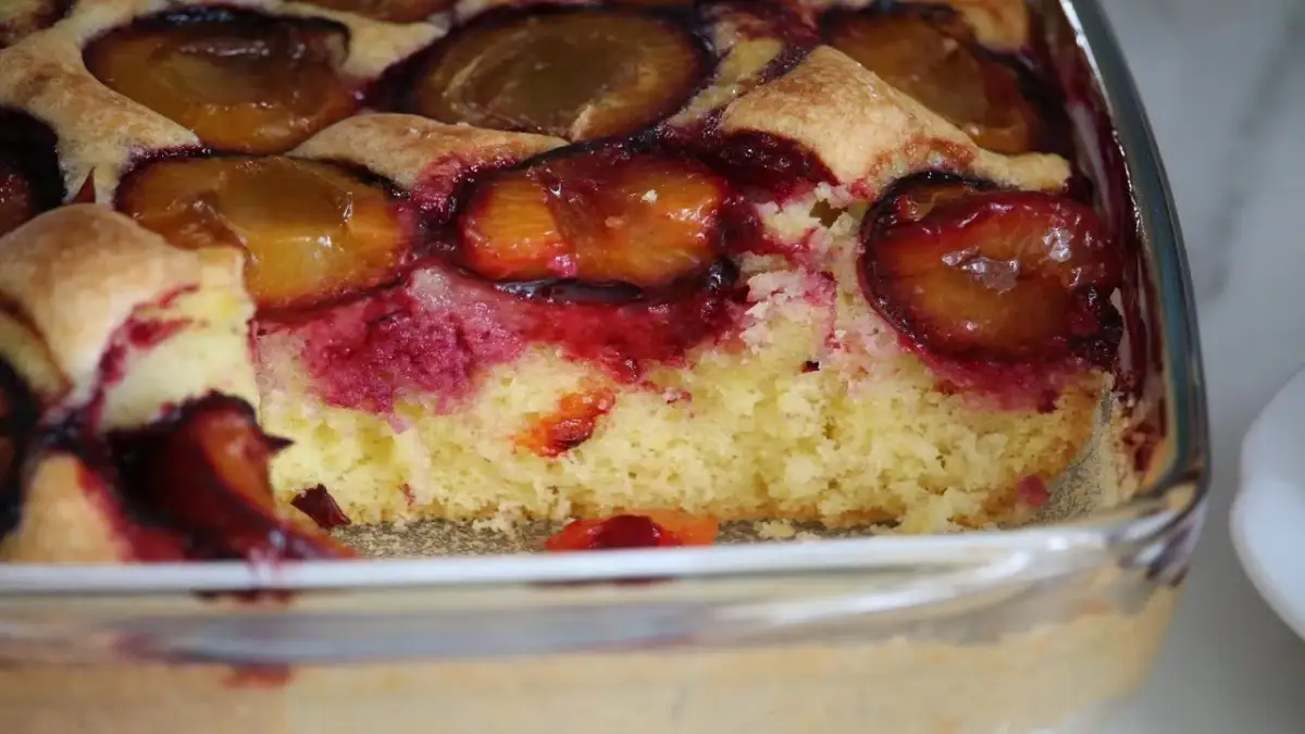 Pyszne ciasto ze śliwkami na oleju - łatwy przepis na deser