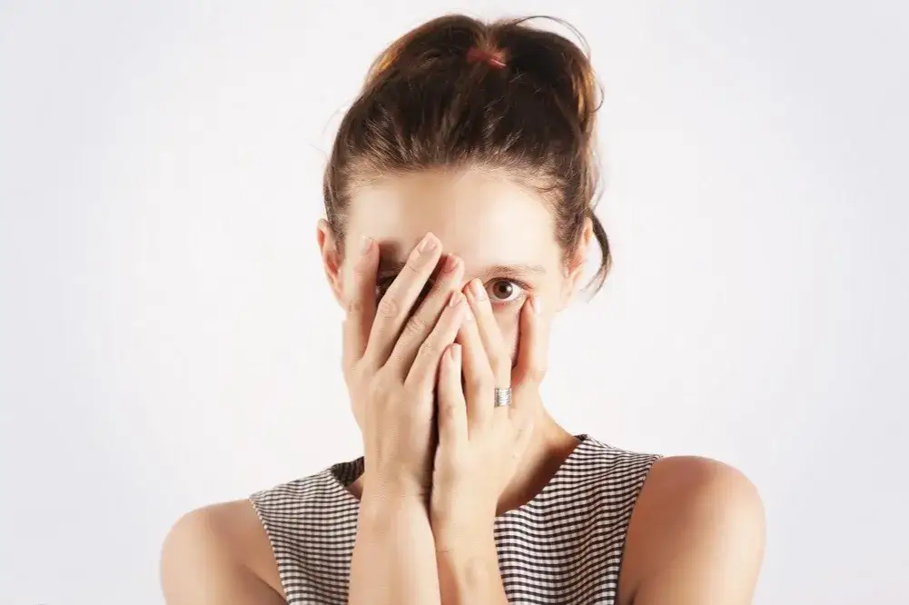 Objawy autyzmu u dorosłego: Jak rozpoznać i zrozumieć trudności