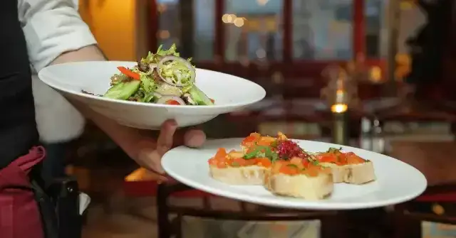 Poznań: Gdzie zjeść? Od Michelin po tanie bary pełny przewodnik