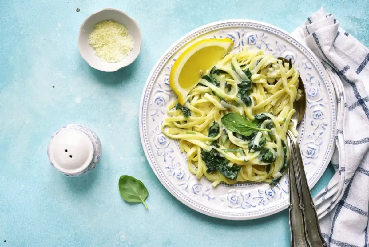 Pâtes aux épinards : Recettes faciles, rapides & variantes gourmandes