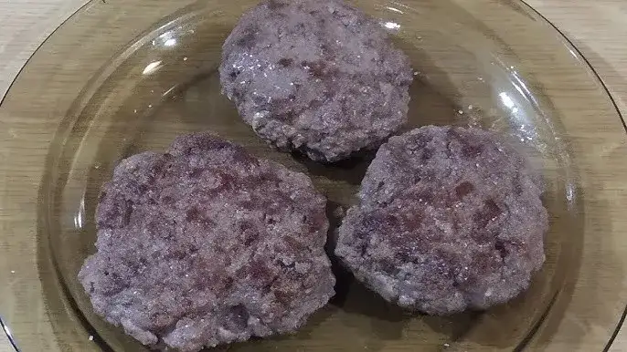 Idealny kotlet wołowy do burgera? Zrób go sam! Poradnik