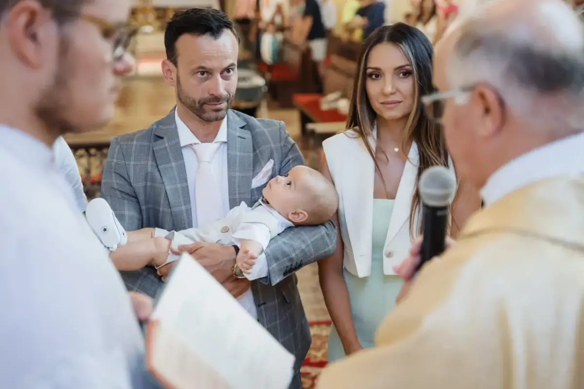 Fotograf na chrzest: Cennik, pakiety i jak nie przepłacić?