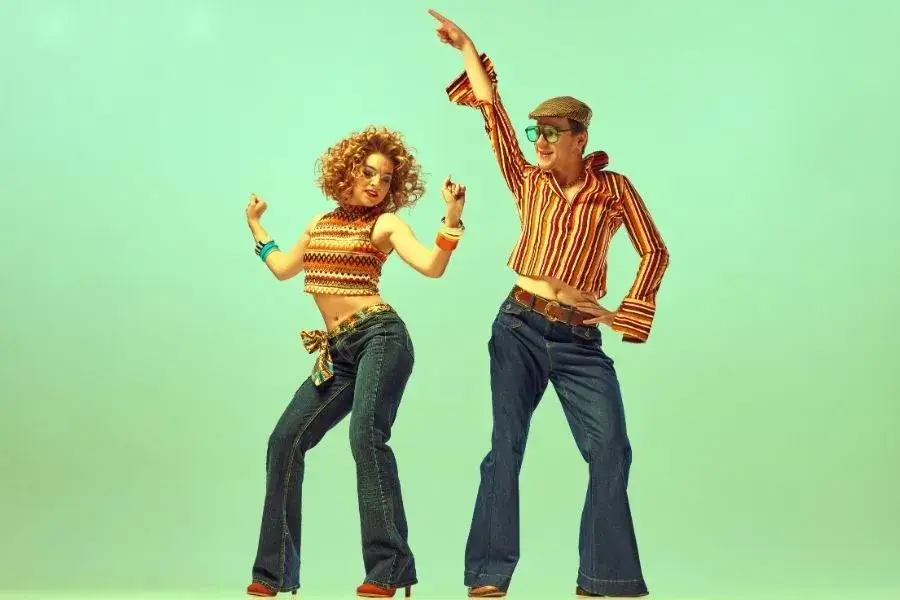 Impreza w stylu lat 80.? Kompletny poradnik krok po kroku!