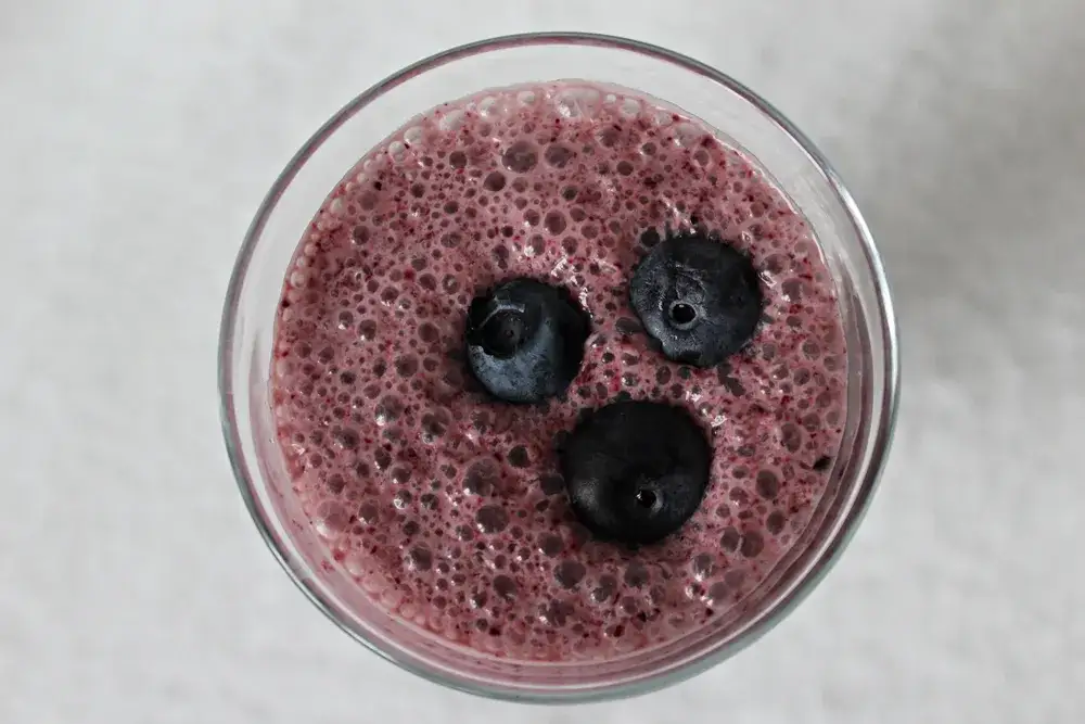 Idealny koktajl z borówek: Przepisy, porady, korzyści zdrowotne