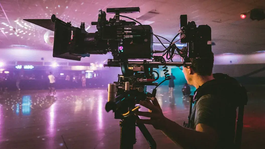 Czy w kinie są kamery? Odkryj ich rolę i wpływ na prywatność