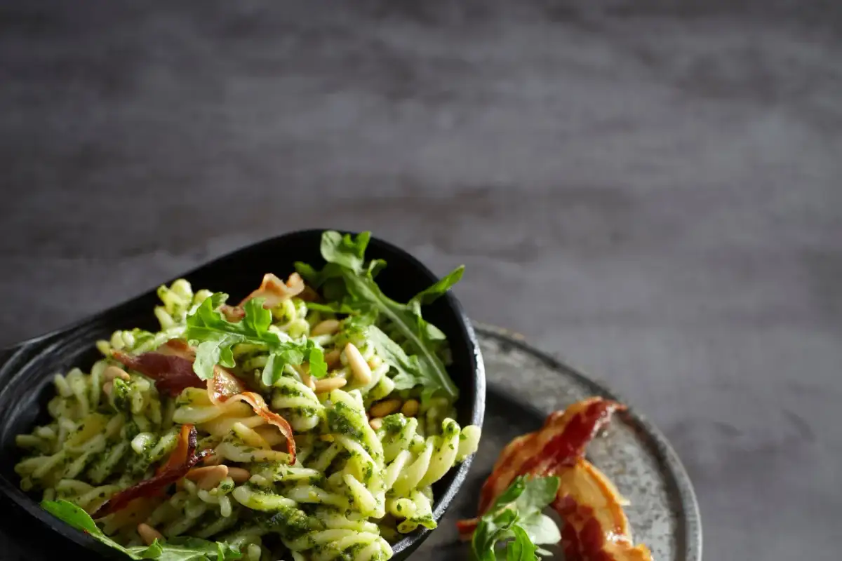Pâtes au Pesto Maison : Recette Facile, Astuces & Variations Créatives