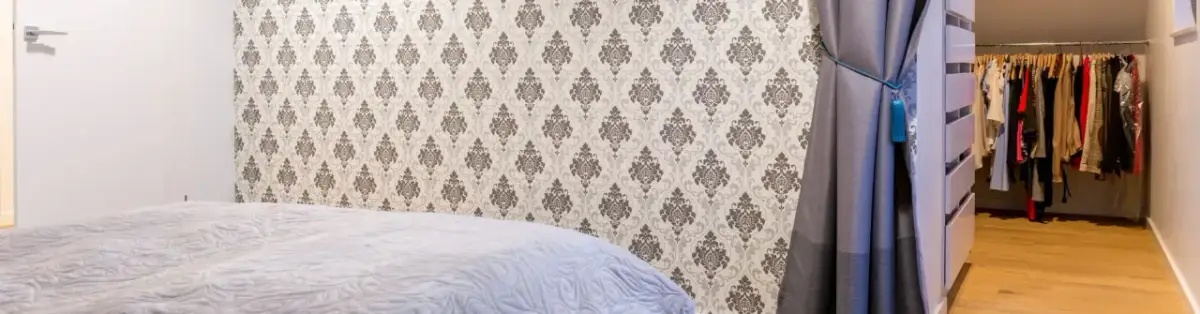 Czy kłaść gładź pod tapetę? Oto co musisz wiedzieć przed tapetowaniem