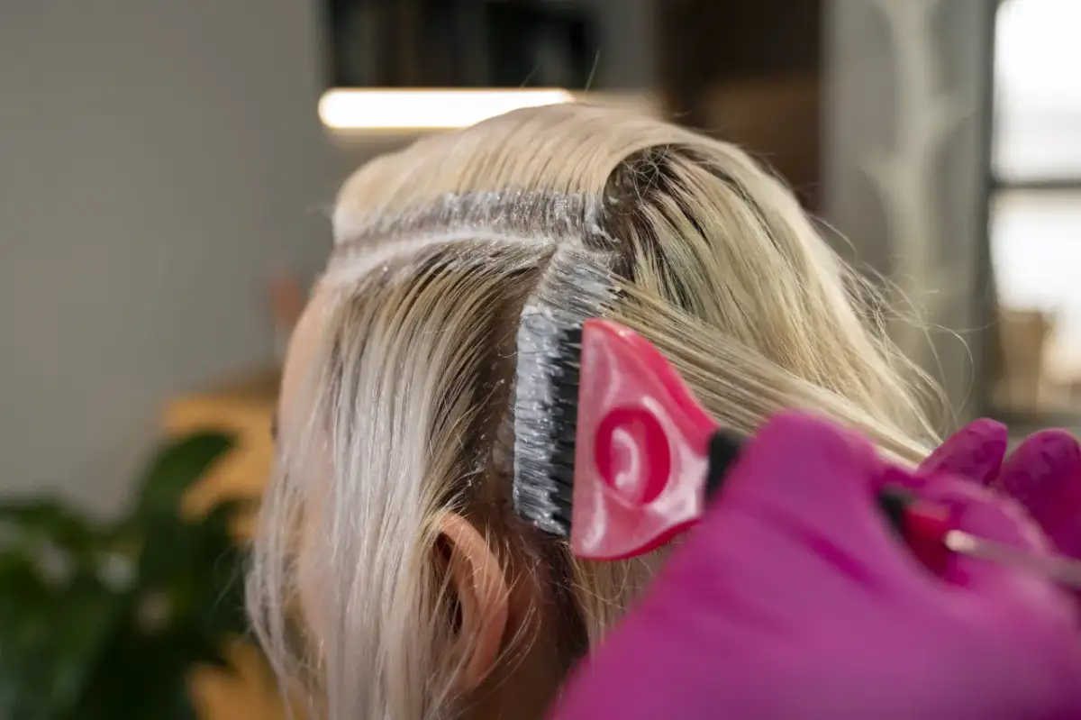 Czy można użyć otwartej farby do włosów? Sprawdź, zanim użyjesz