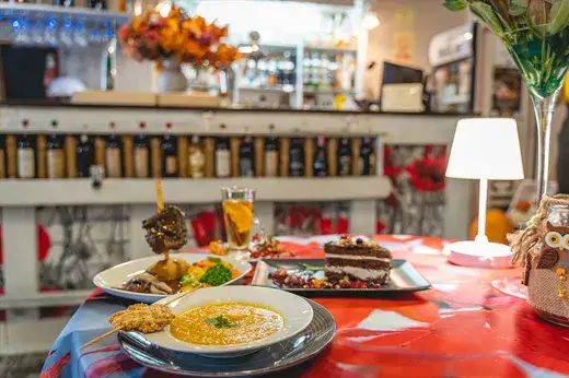 Gdzie zjeść w Częstochowie? Odkryj najlepsze miejsca na posiłek