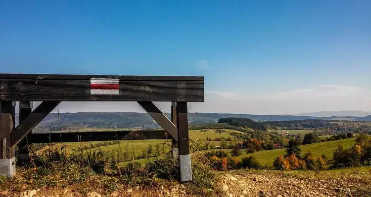 Duszniki-Zdrój: Góry Orlickie czy Bystrzyckie? Wybierz idealne szlaki