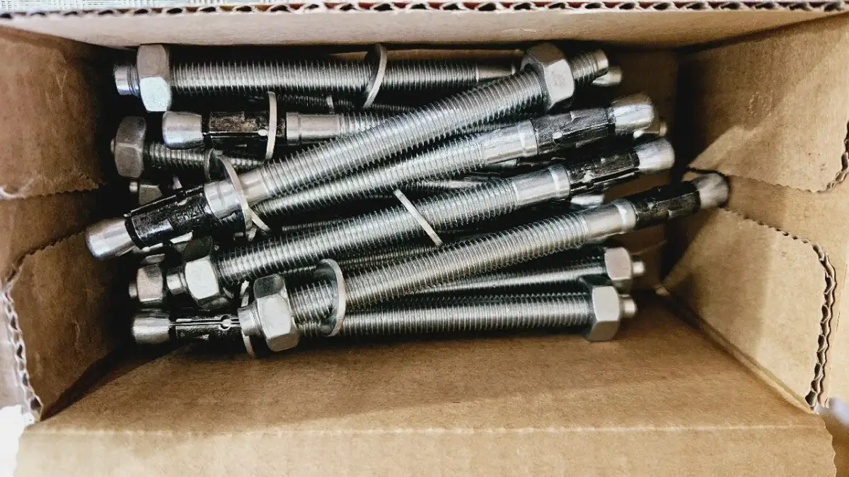 Kotwa wbijana 50x50: Montaż krok po kroku unikaj błędów!