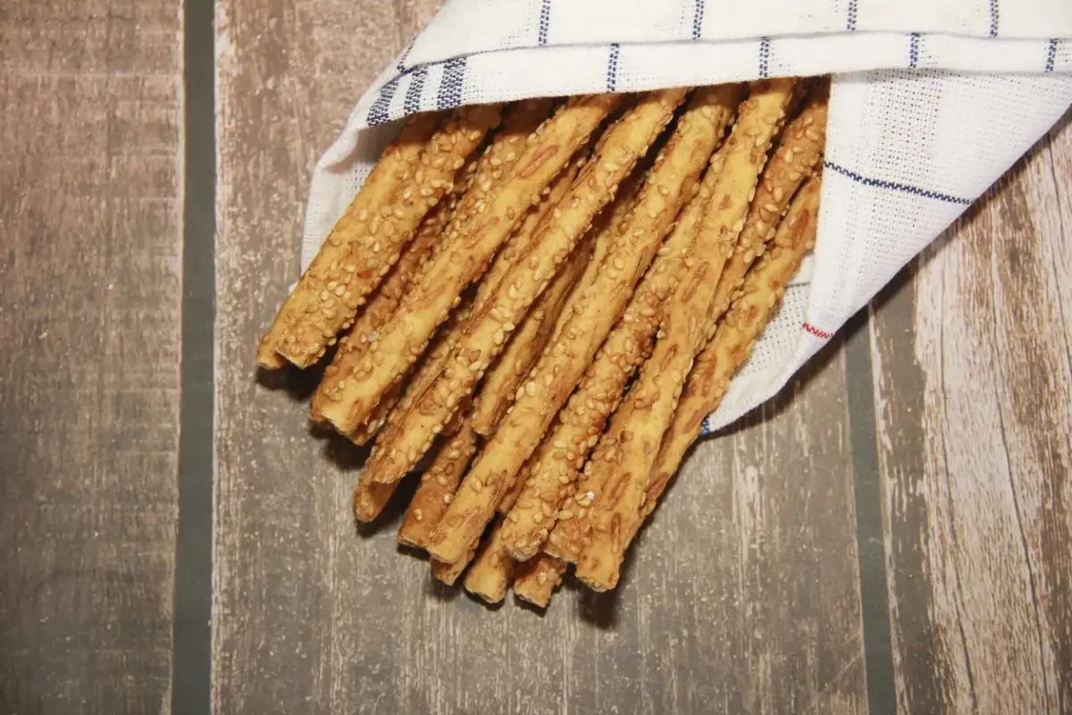 Ciastka jak pałeczki: proste przepisy na pyszne przekąski