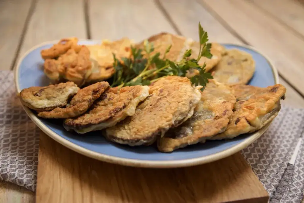 Pyszne przepisy na ciasto z grzybami Ewy Wachowicz, które zachwycą