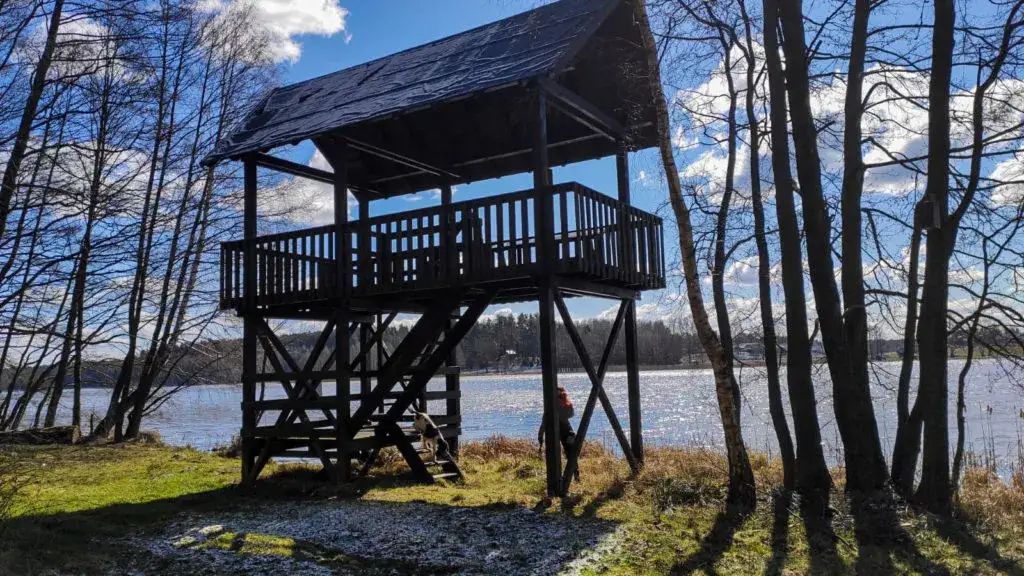 Schodno: Odkryj piękno jeziora i tajemnice osady kaszubskiej