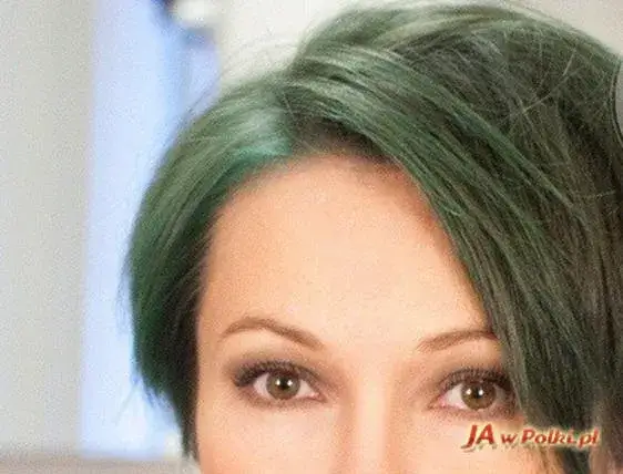 Usuwanie henny z włosów: Jak uniknąć zieleni i zniszczeń?