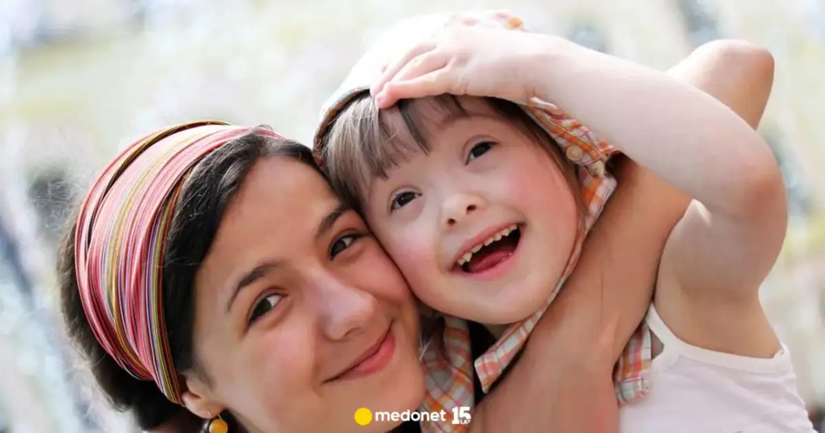 Zespół Downa (Trisomia 21): Pełny przewodnik dla rodziców i bliskich