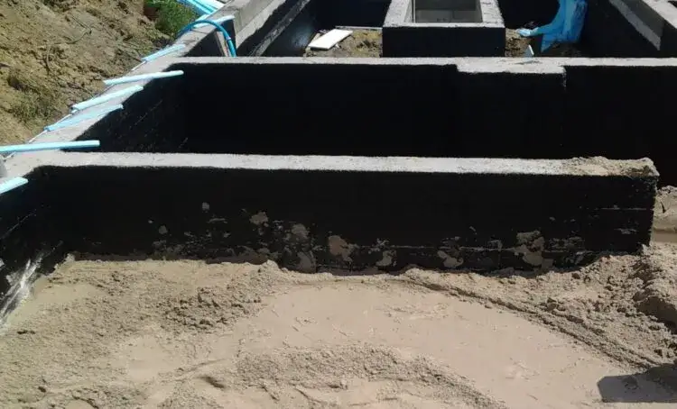 Styropian na fundamenty: Jaki wybrać? Poradnik EPS vs XPS