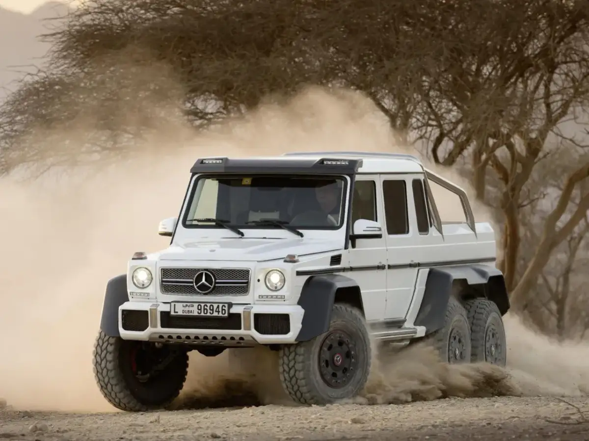 Mercedes G Klasa 6x6 – unikalne cechy, które zaskakują i fascynują