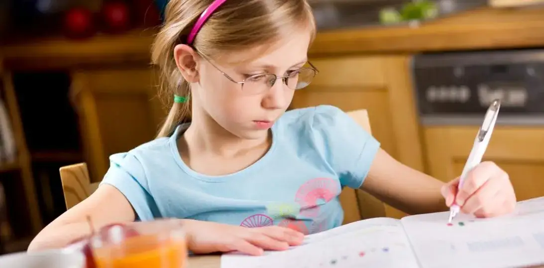 Krótkowzroczność u dziecka: Jak spowolnić wadę? Metody i profilaktyka