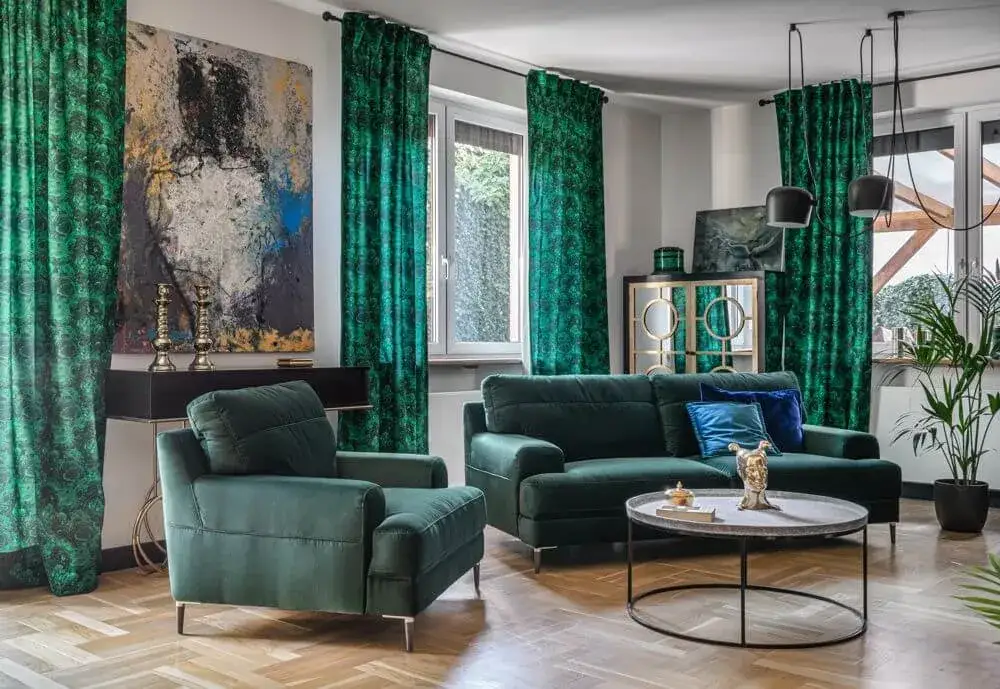 Jakie krzesła do zielonej kanapy - idealne połączenia kolorów i stylów